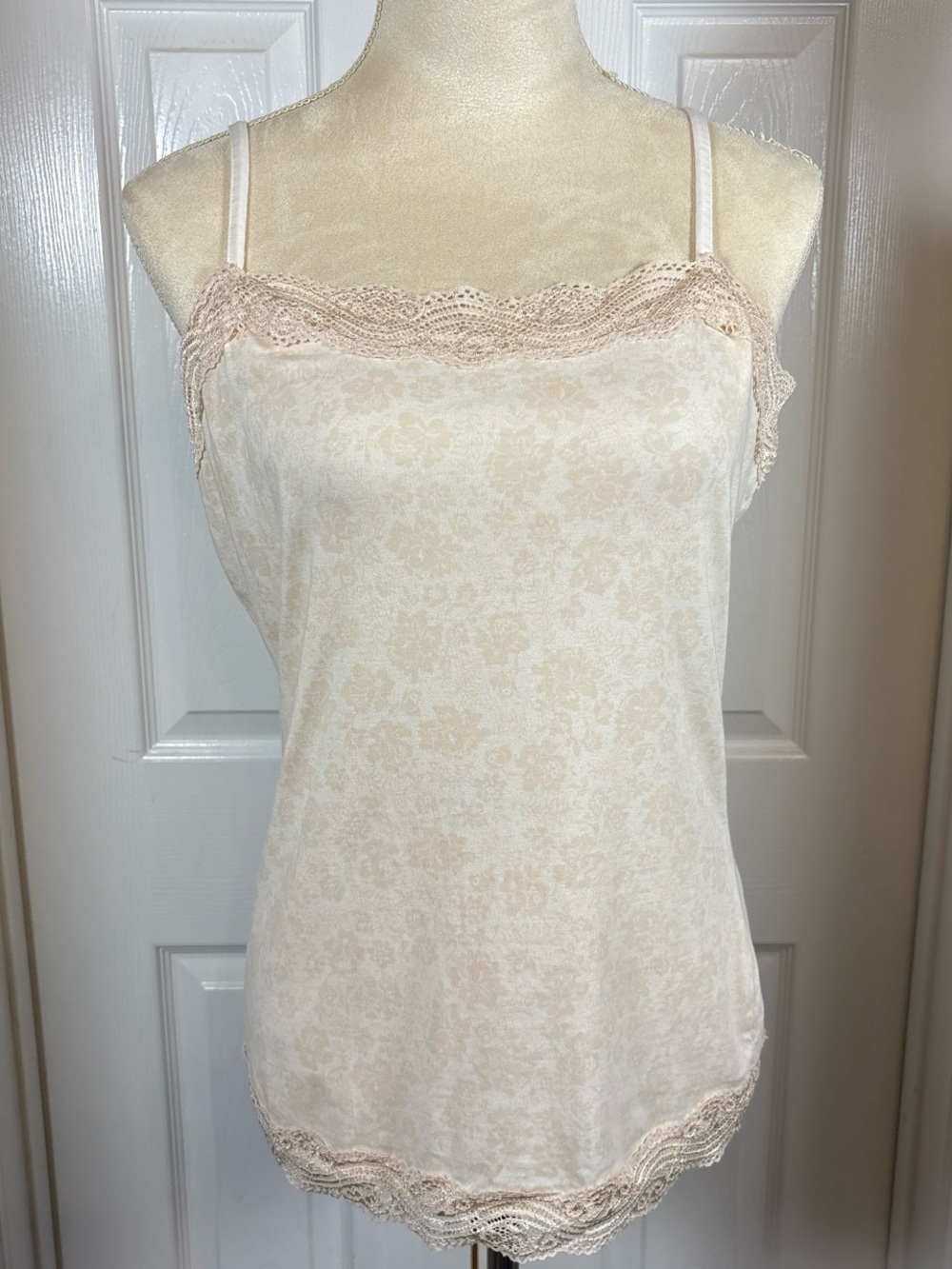 Ann Taylor Lace Trim Cream/Light Peach Top